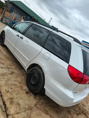 Toyota Sienna 2008 White