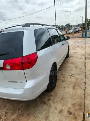 Toyota Sienna 2008 White