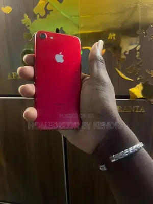 Apple iPhone 7 128 GB Red