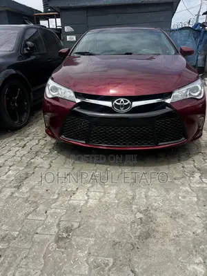 Toyota Camry 2016 Red