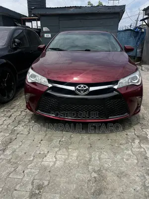 Toyota Camry 2016 Red