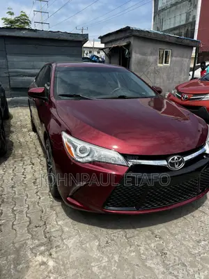 Toyota Camry 2016 Red