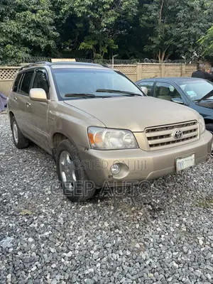 Toyota Highlander 2004 Gold