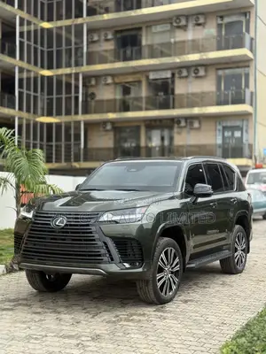 New Lexus LX 600 2025 Green
