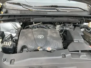 Toyota Highlander 2018 Silver