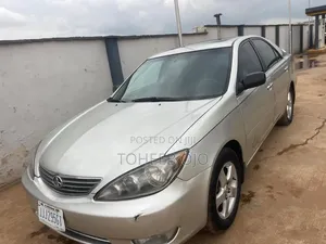 Toyota Camry 2005 Silver