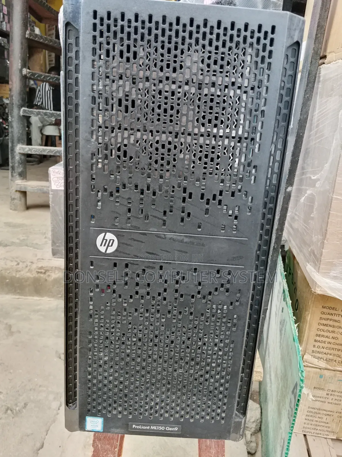 Server HP ProLiant ML 32GB Intel Xeon HDD+SSD 1T