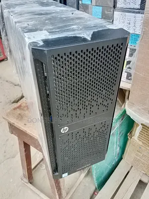 Server HP ProLiant ML 32GB Intel Xeon HDD+SSD 1T