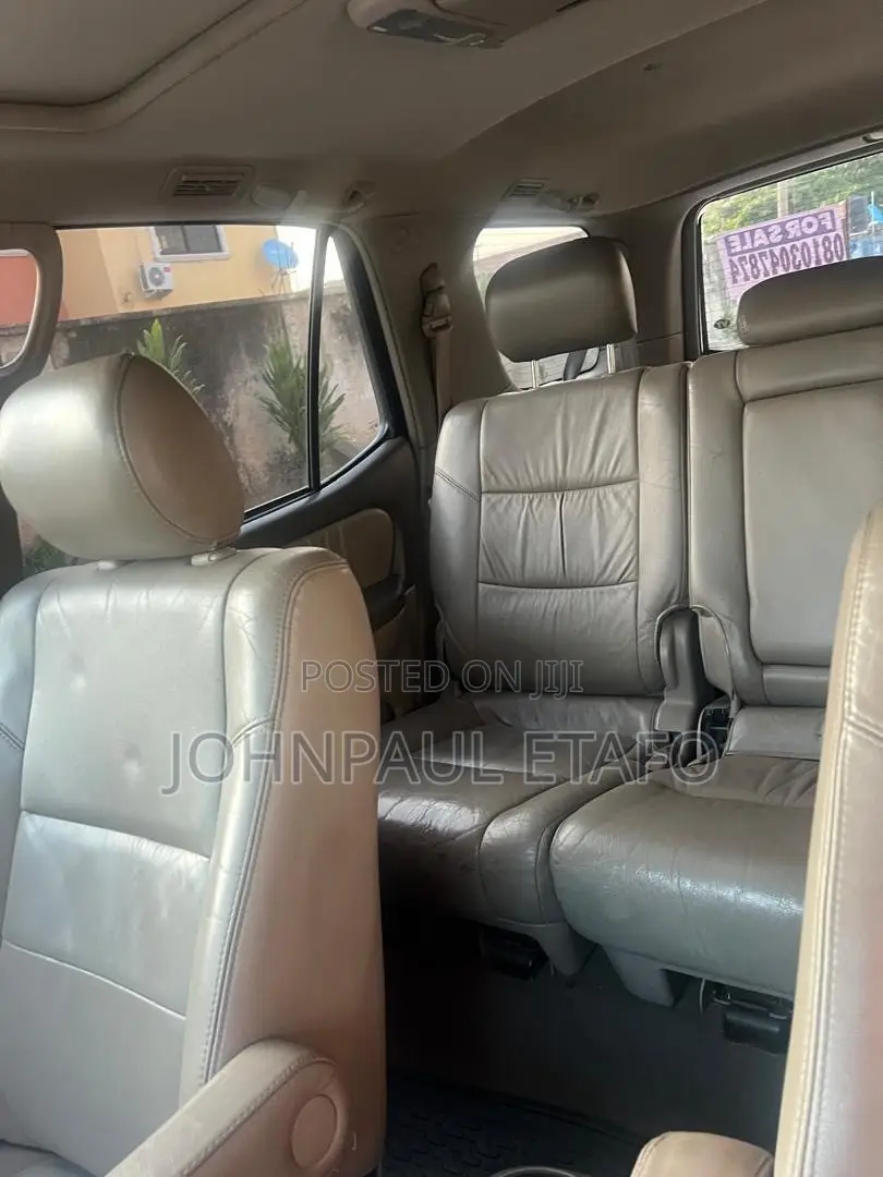 Toyota Sequoia 2005 Gold
