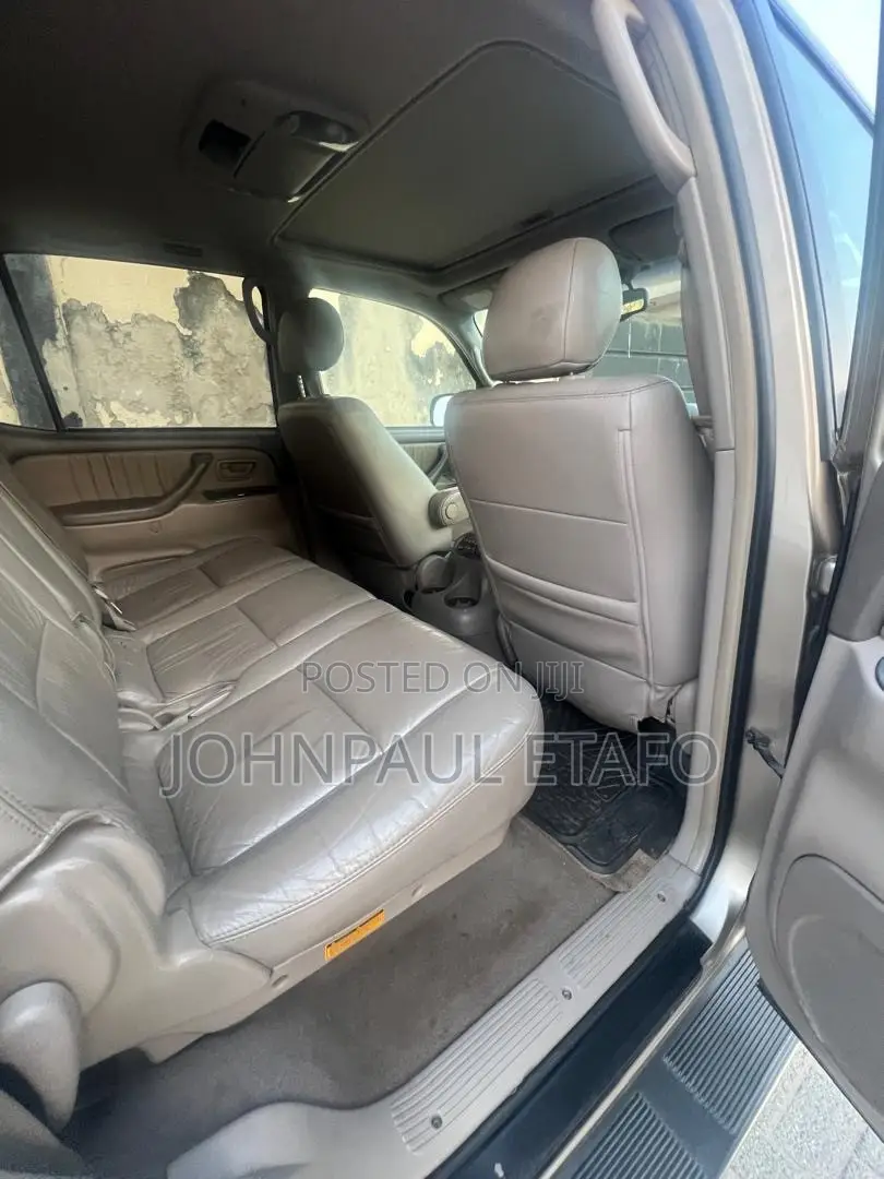 Toyota Sequoia 2005 Gold