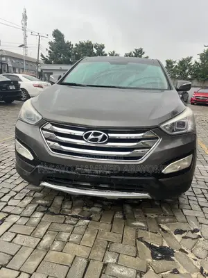 Hyundai Santa Fe Limited 4dr SUV AWD (3.3L 6cyl 6A) 2014 Gray