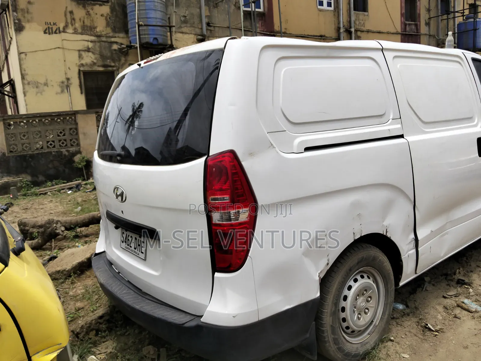 Hyundai H1 2012 White