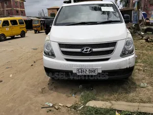Hyundai H1 2012 White