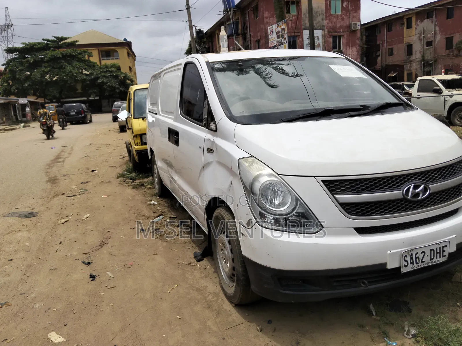 Hyundai H1 2012 White