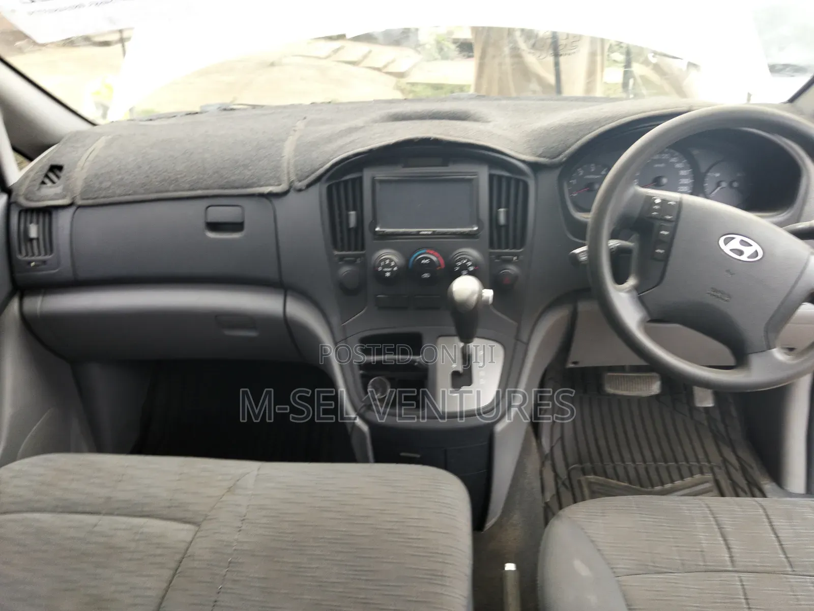 Hyundai H1 2012 White