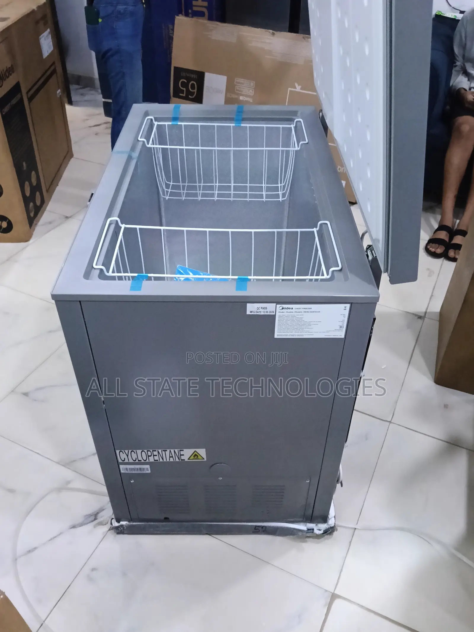 Midea 249L Large Capacity Chest Freezer