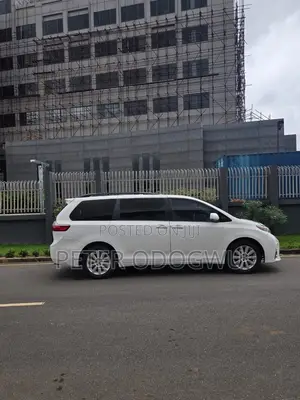 Toyota Sienna 2014 White