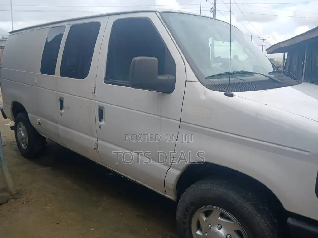 Ford E350 2013 White