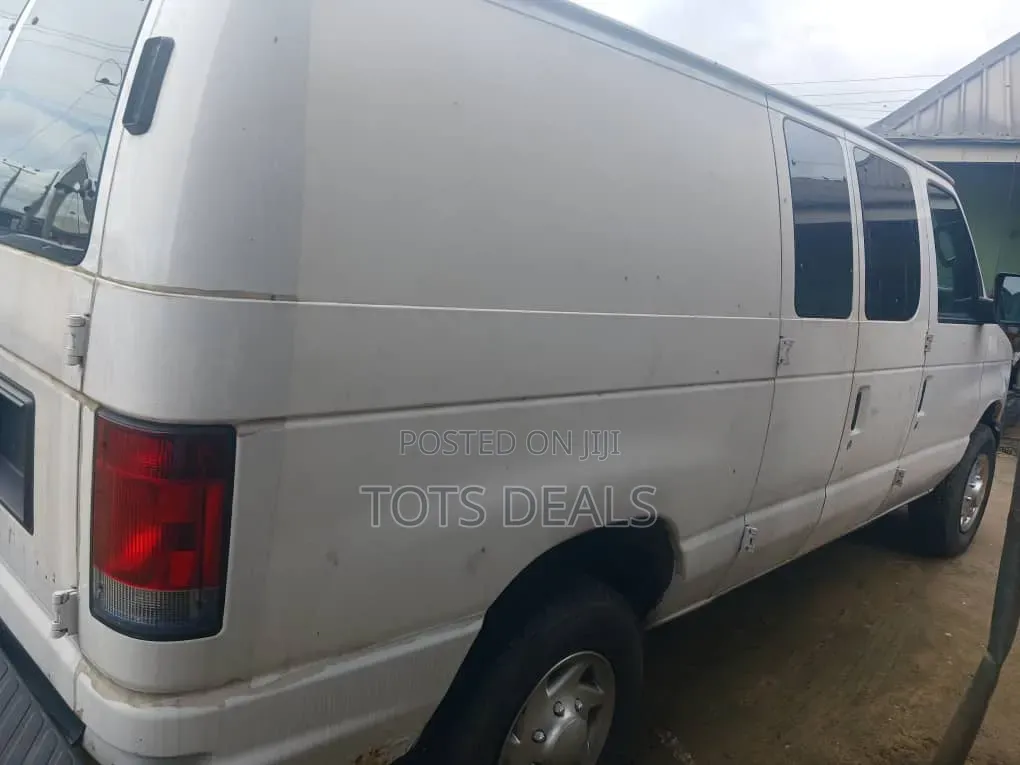 Ford E350 2013 White