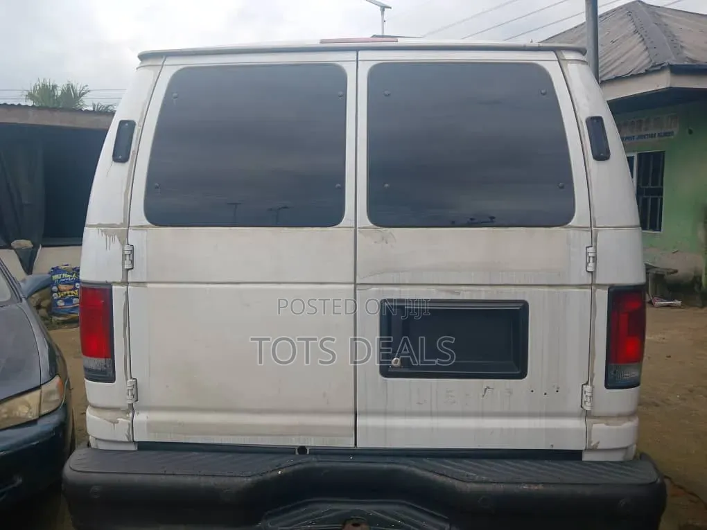 Ford E350 2013 White