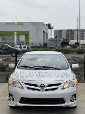 Toyota Corolla 2011 Silver