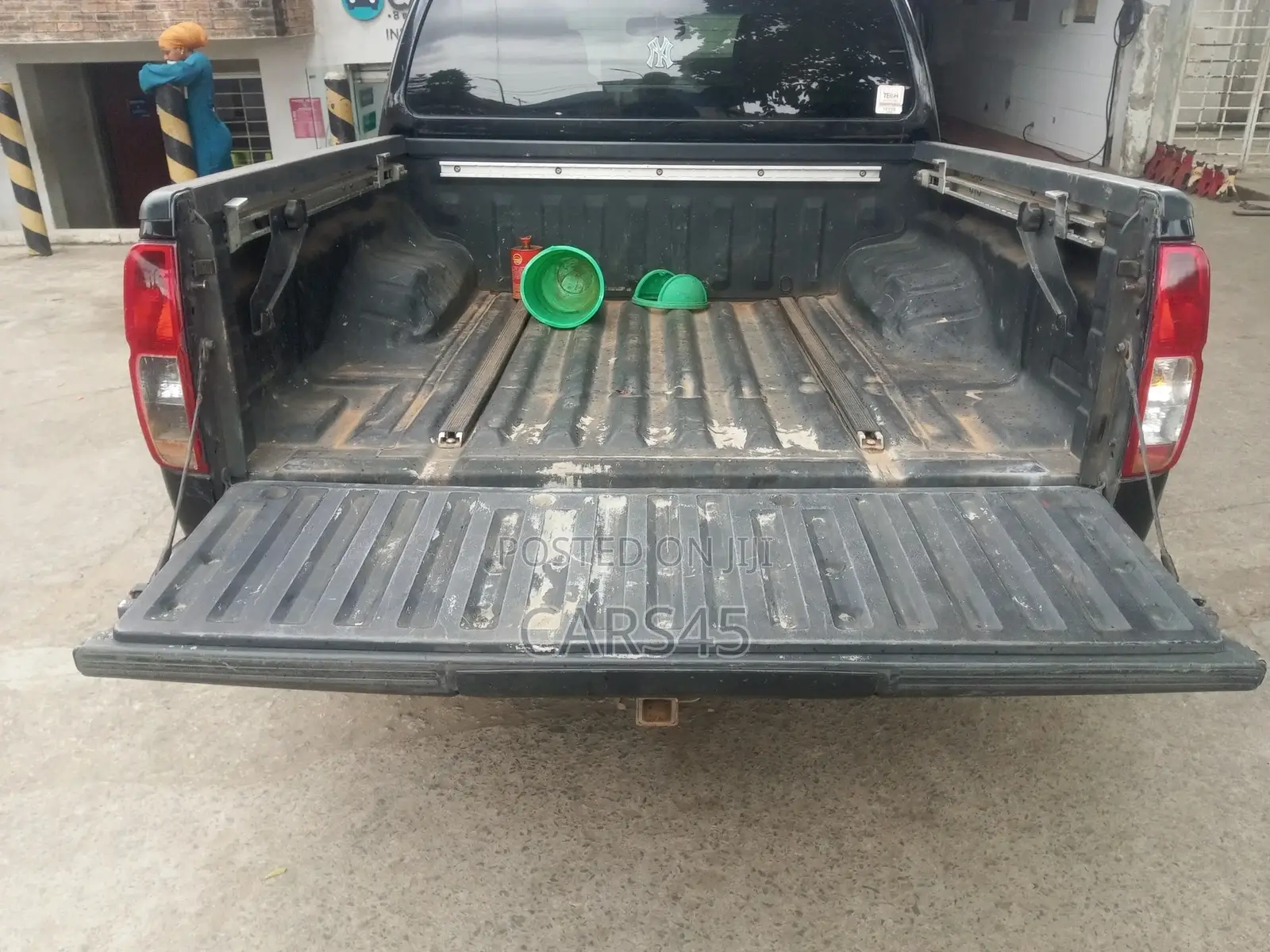 Nissan Frontier 2008 Black