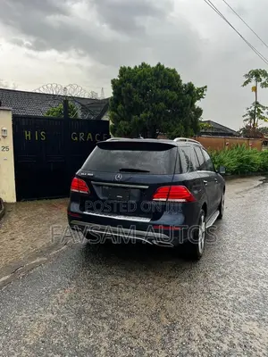 Mercedes-Benz GLE-Class GLE 350 2017 Blue