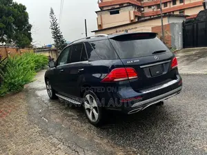 Mercedes-Benz GLE-Class GLE 350 2017 Blue