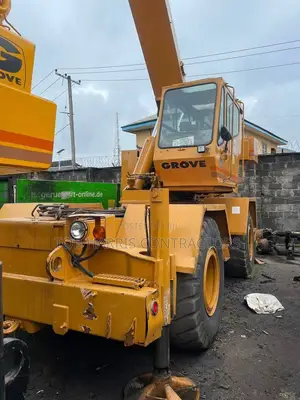 30tons 4/4 Grove Crane for Sale