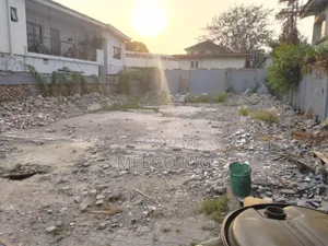 825Sqm Land at Chevron for Sale Distress
