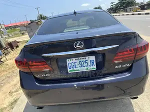 Lexus ES 350 2010 Blue