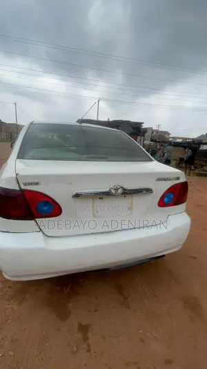 Toyota Corolla 2004 White