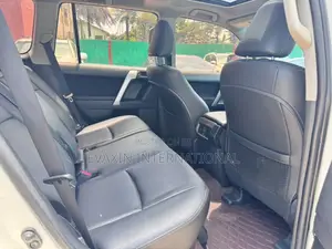 Toyota Land Cruiser Prado 2017 White