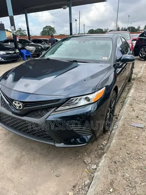 Toyota Camry 2020 Blue