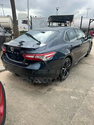 Toyota Camry 2020 Blue