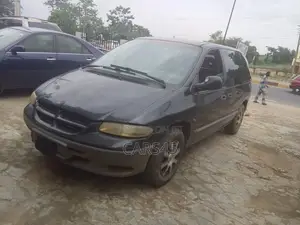 Chrysler Voyager 1999 Black