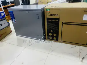 Large Capacity Cooling: Midea 249L Chest Freezer for Homes Business