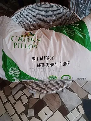Mouka Crown Pillow Fibre