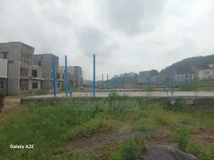 Distress DPC on 500sqm of Land