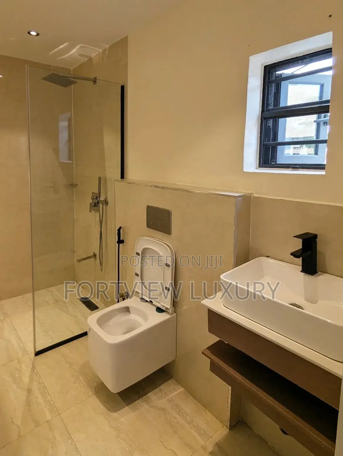 Fortview Luxury Apartments (Flat 4420)