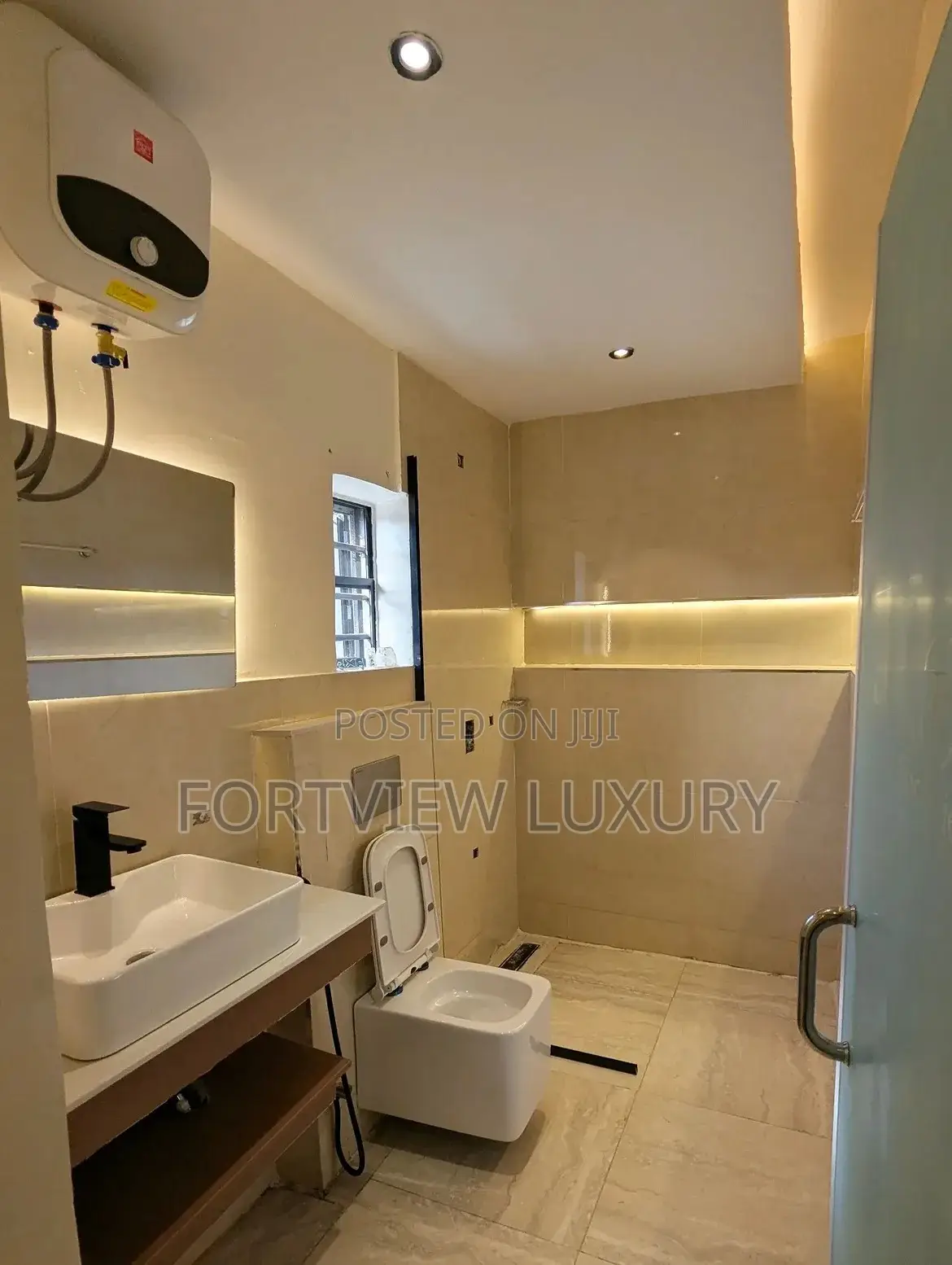 Fortview Luxury Apartments (Flat 4420)