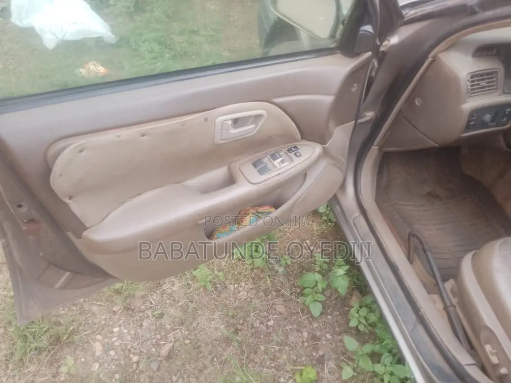 Toyota Camry 2001 Gray