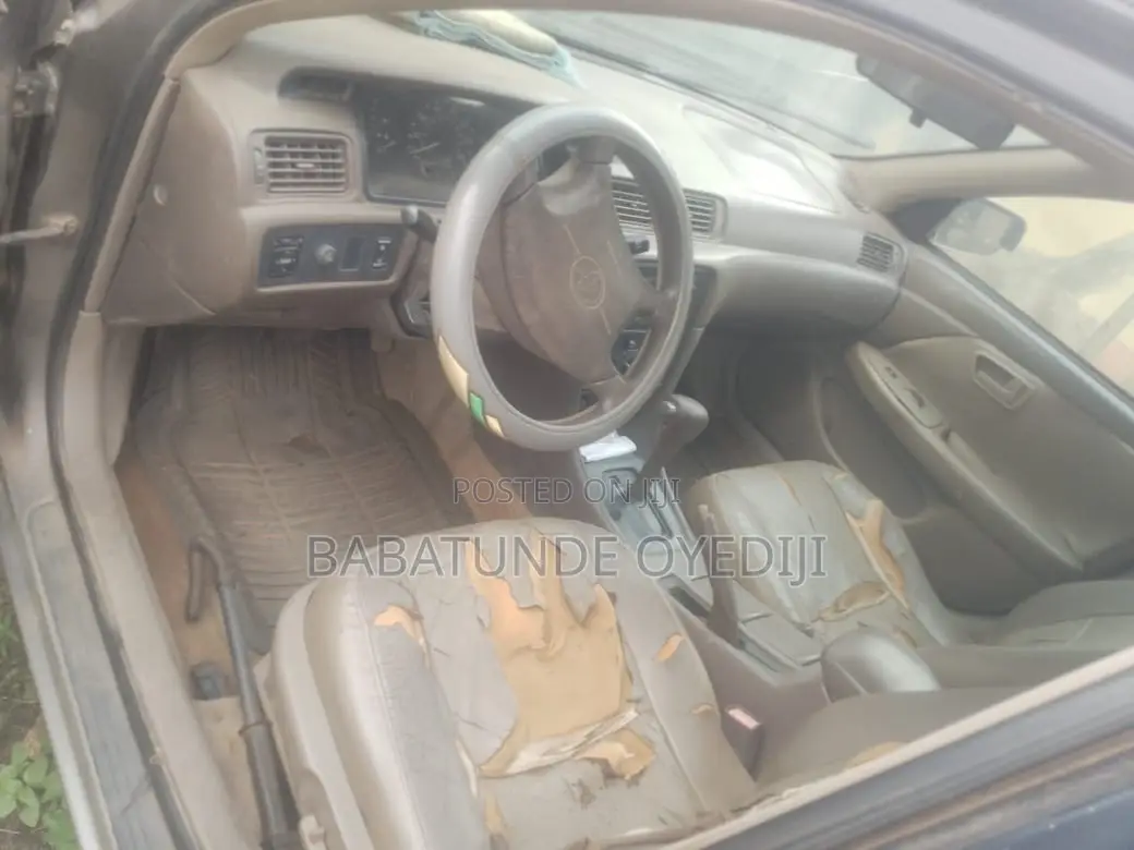 Toyota Camry 2001 Gray