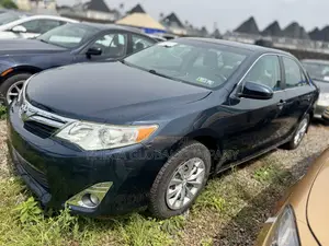 Toyota Camry LE 4dr Sedan (2.5L 4cyl 6A) 2013 Matt Black