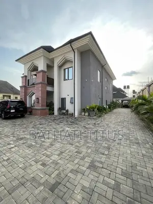 Furnished 5bdrm Duplex in Bunkoro for sale