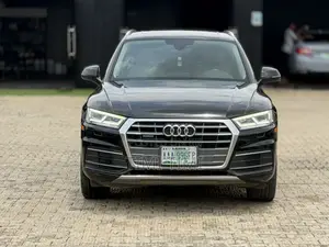 Audi Q5 2.0T Premium AWD quattro 2019 Black