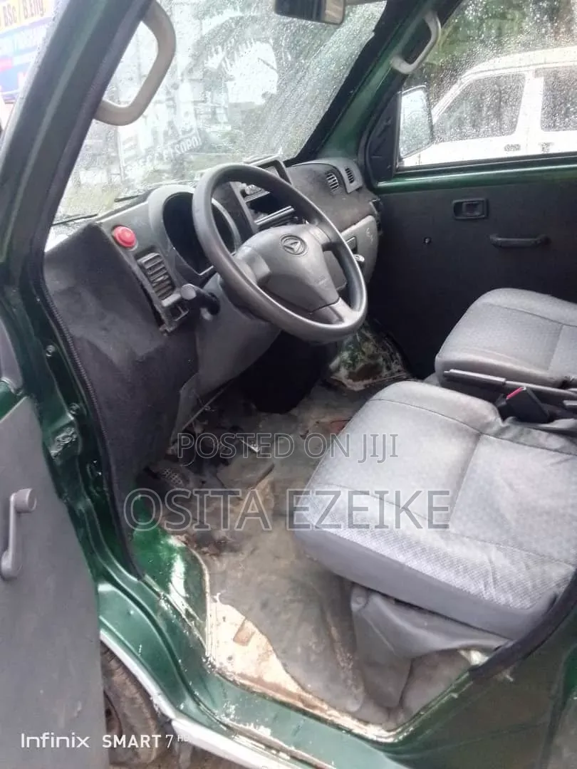 Daihatsu Hijet 2017 Green