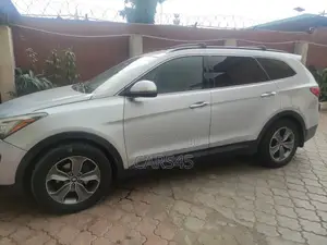 Hyundai Santa Fe GLS 4dr SUV AWD (3.3L 6cyl 6A) 2014 Gray
