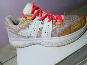 Li-Ning Sport Shoe- Size 43