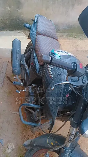 Bajaj Pulsar 220 F 2020 Black